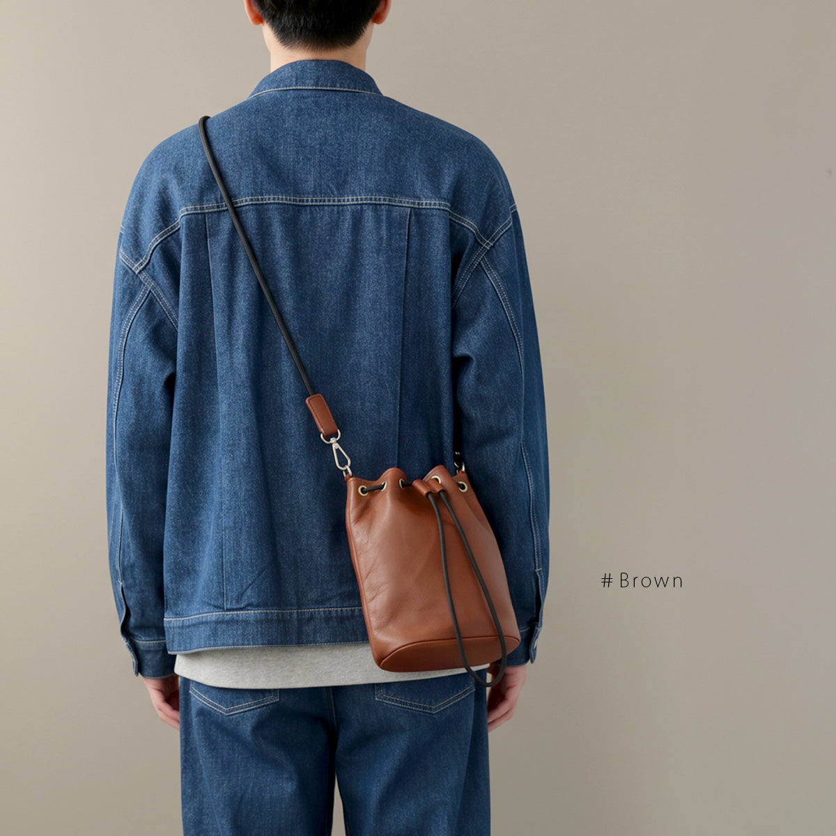 DAYSART 本革 ドローストリングバッグ　ショルダー　 lb404
